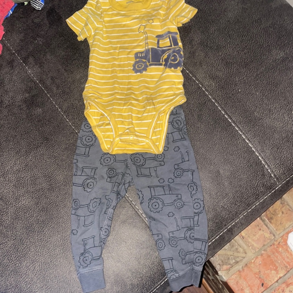 18 M CARTERS MATCHING TRACTOR SET